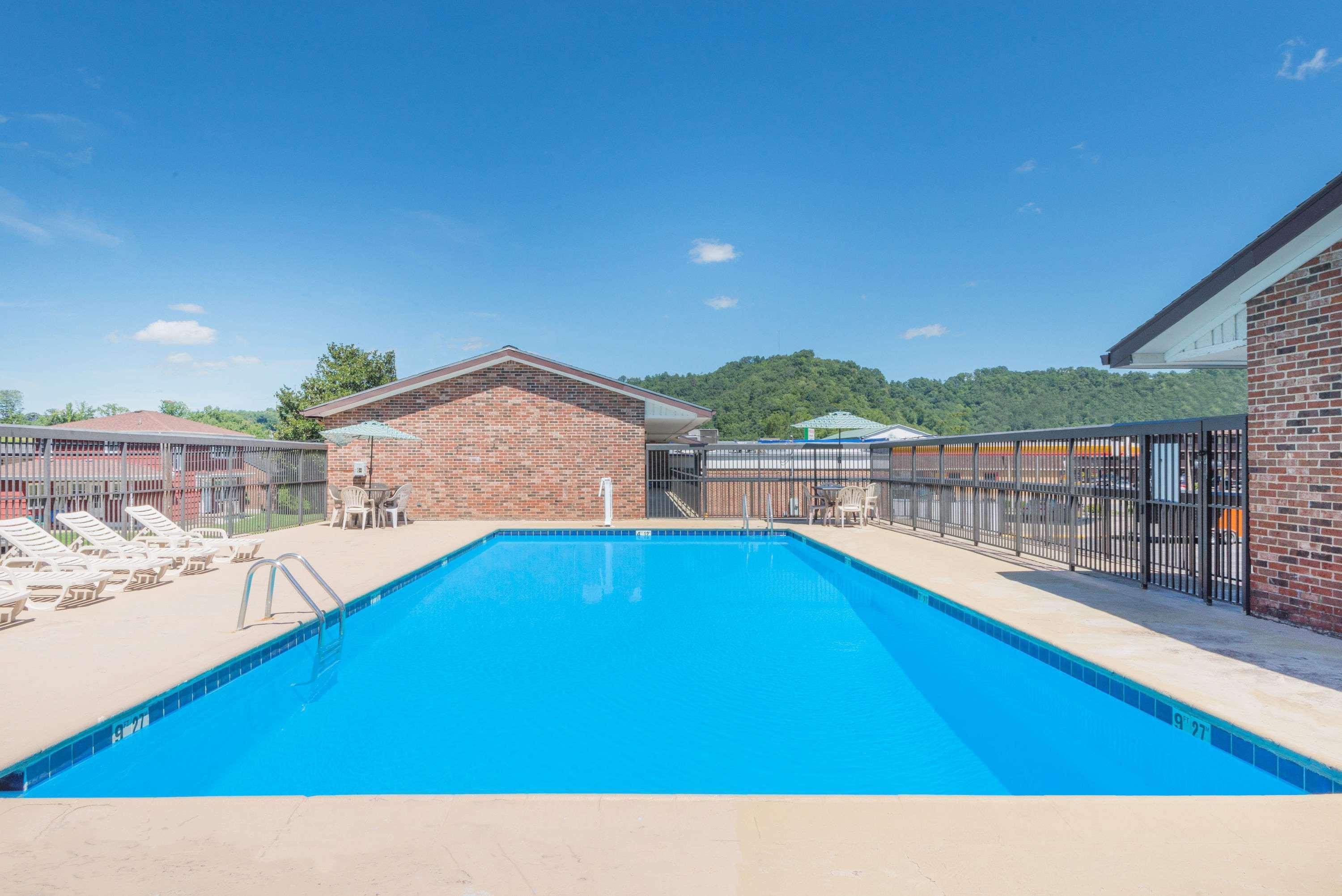 Days Inn By Wyndham Paintsville Zewnętrze zdjęcie