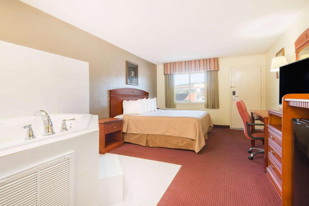 Days Inn By Wyndham Paintsville Zewnętrze zdjęcie